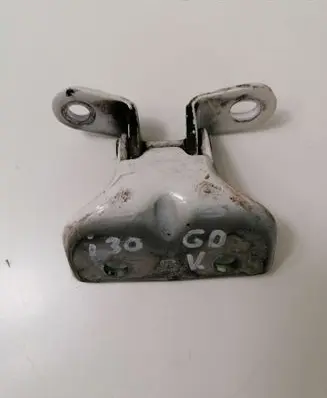 Hyundai i30 Rear door upper hinge