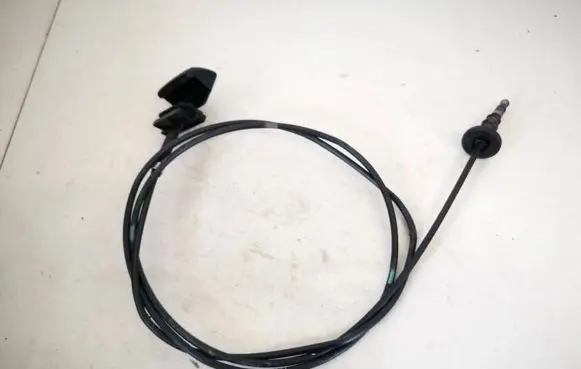 Suzuki SX4 Engine bonnet (hood) release handle