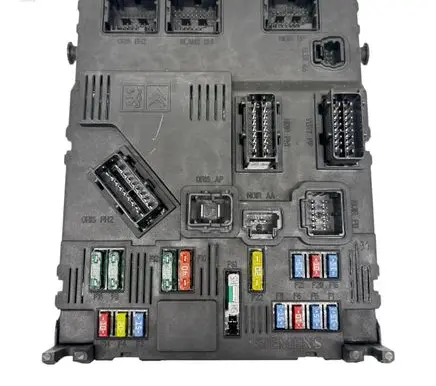 Citroen Berlingo Fuse module S118085220 9653667680