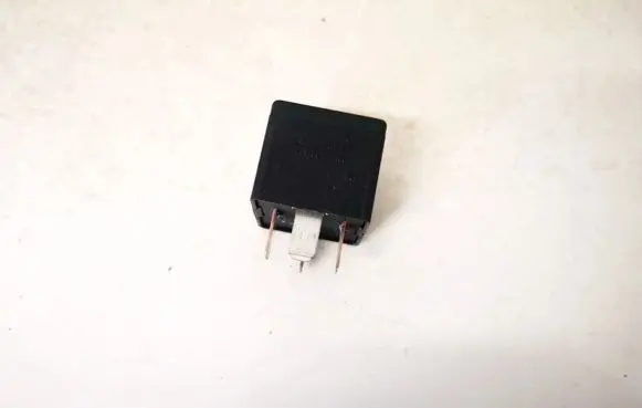 Land Rover Discovery 3 - LR3 Other relay 2s7t14b197aa v23136b1x66