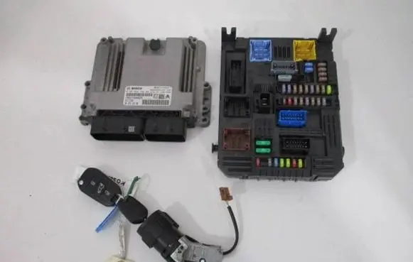 Citroen Berlingo Engine ECU kit and lock set 0281034189