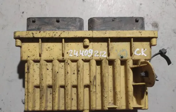 Coolant fan relay