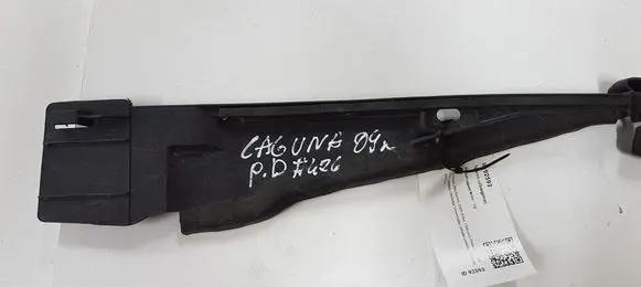 Renault Laguna III Fender end trim 660620012