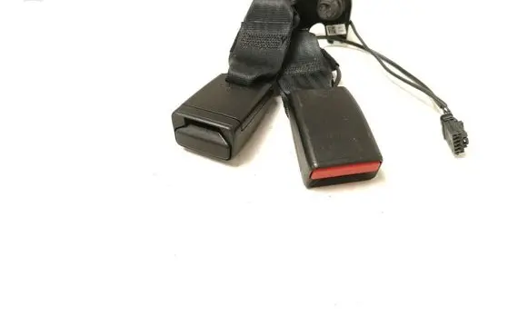Opel Crossland X Rear seatbelt buckle 6318478
