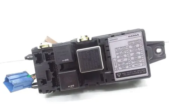 Volvo S40, V40 Fuse module 30889989