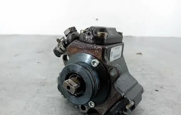 Suzuki Swift I Fuel injection high pressure pump 55198933