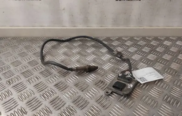 Mercedes-Benz ML W166 Lambda probe sensor A0009057100 5WK96683A