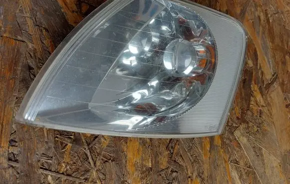 Volkswagen PASSAT B5 Front indicator light 3B0953049B