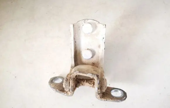 Toyota Avensis T220 Front door upper hinge