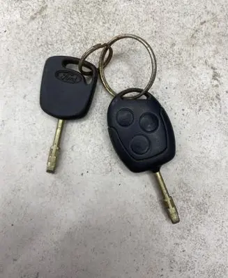Ford Mondeo Mk III Ignition key/card 