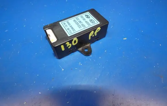 Hyundai i30 Seat heating relay 88196A6500