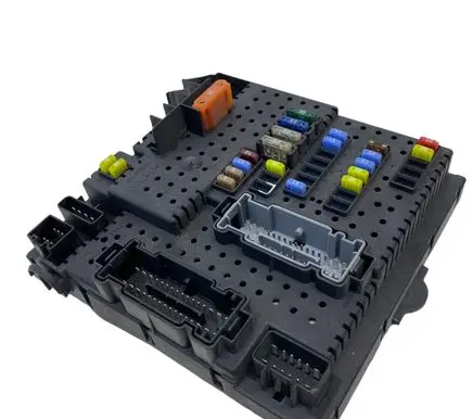 Volvo V70 Fuse module 30728512 05W342 28017881