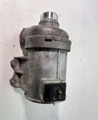 Volvo XC40 Water pump 31368715