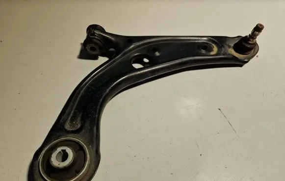 Fiat Panda III Front lower control arm/wishbone 00520139590