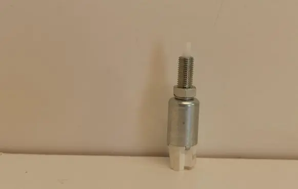 Suzuki Swift II Clutch pedal sensor 