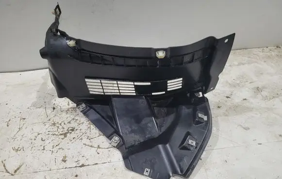 Audi A5 Front splash guards bracket 8W6853887B