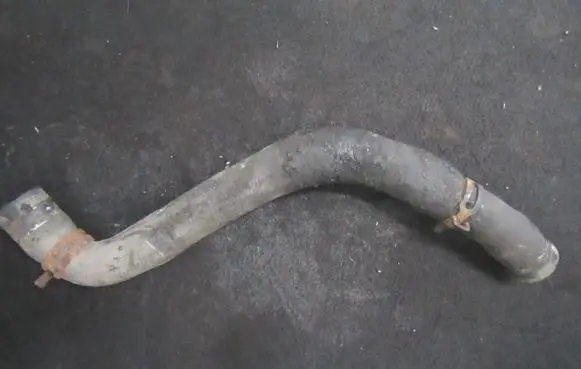 Renault Scenic II - Grand scenic II Engine coolant pipe/hose 8200320159