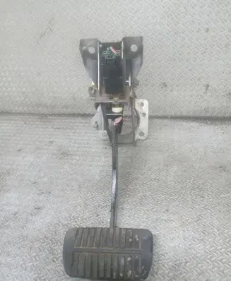 Subaru Forester SG Brake pedal 