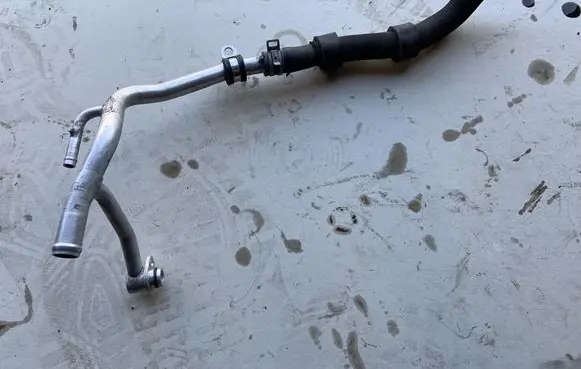 Audi A7 S7 4G Engine coolant pipe/hose 079121085Q