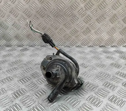 Nissan Leaf II (ZE1) Electric auxiliary coolant/water pump 215815SA0A