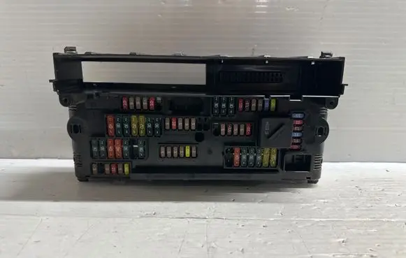 BMW 5 F10 F11 Fuse module 217033442 9234421 01326324