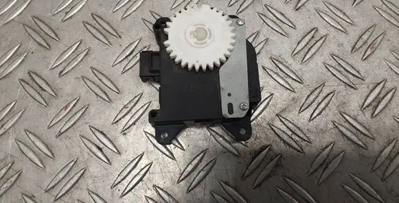 Toyota Auris E180 Air flap motor/actuator 1138002800