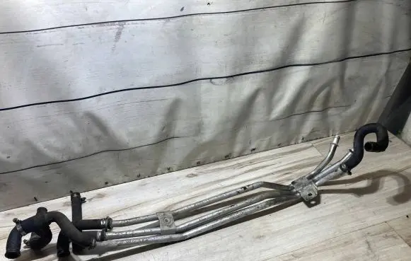 Mercedes-Benz Vito Viano W639 Engine coolant pipe/hose