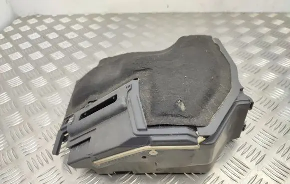 BMW 2 F45 Engine control unit box 