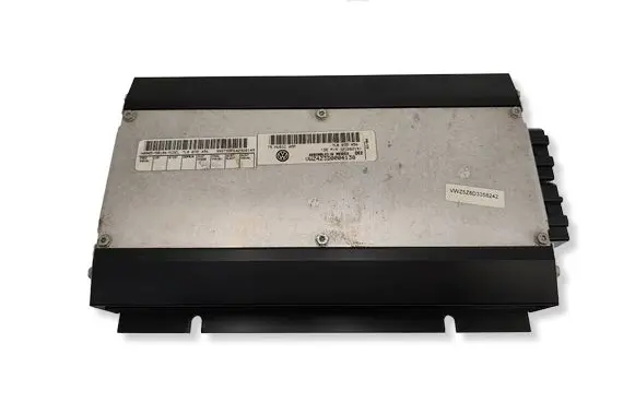 Volkswagen Multivan T5 Sound amplifier 7L0035456 12226219