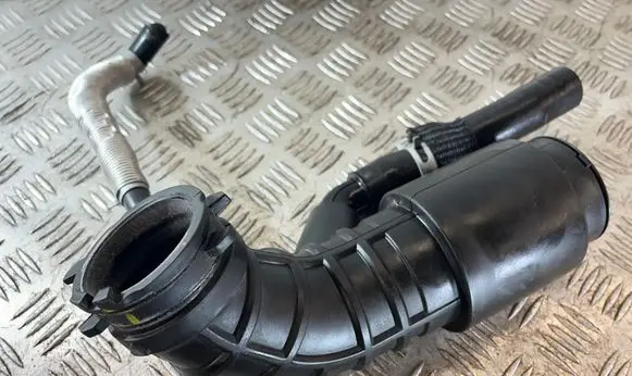 KIA Ceed Air intake duct part 28138G4750