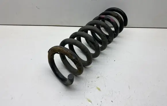 Mercedes-Benz C W204 Rear coil spring