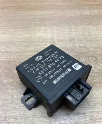 Mercedes-Benz E W211 Light module LCM A2118209985 5DF008278