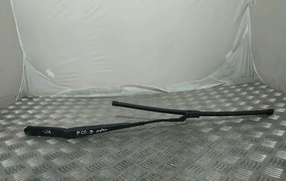 Volkswagen PASSAT CC Windshield/front glass wiper blade 3C8955410C