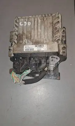 Volvo C30 Engine control unit/module 237100307R 237100033R S180067106A