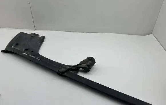 Jeep Grand Cherokee WL Radiator trim 68374967AD 13476