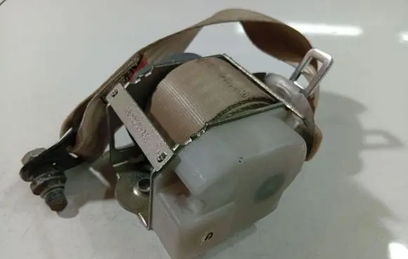 Alfa Romeo 147 Rear seatbelt 02312070475