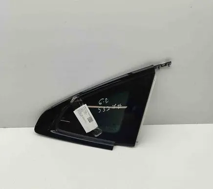 BMW 2 F44 Rear side window 7483160