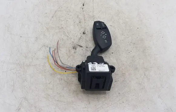 BMW 5 E60 E61 Indicator stalk 695134903 0110675006