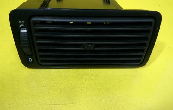 Volkswagen Golf IV Dashboard side air vent grill/cover trim ZSB1J1819704C