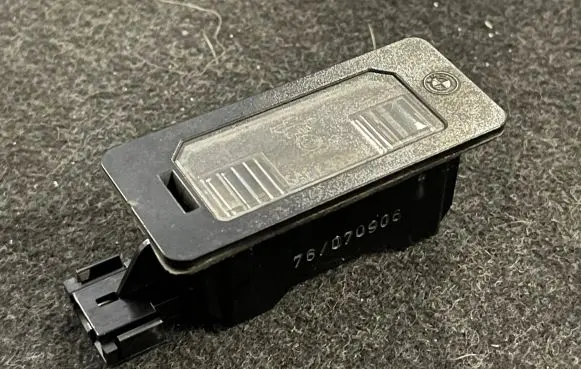 BMW 5 E60 E61 Number plate light 7165646