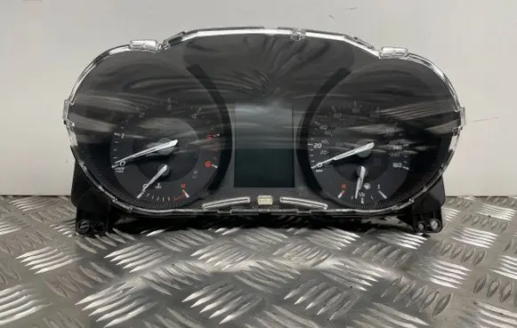 Toyota Avensis T270 Speedometer (instrument cluster) 8380005W50