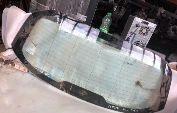 Mercedes-Benz EQA Rear windscreen/windshield window 43r00048