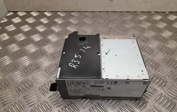 Mercedes-Benz B W247 Radio/CD/DVD/GPS head unit A2479000317