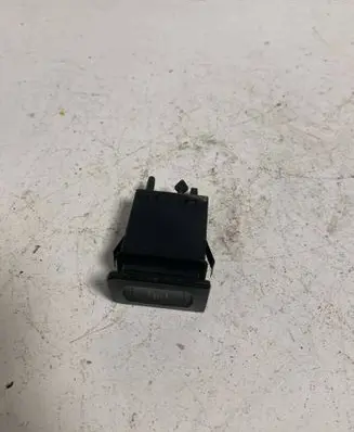 Volkswagen Golf IV Windscreen/window heater switch 1J0959621C