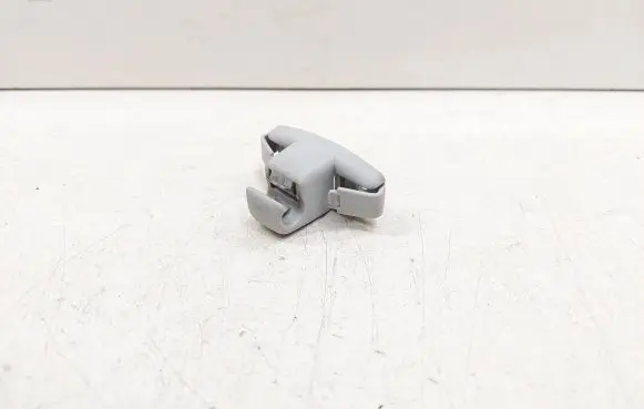 Sun visor clip/hook/bracket