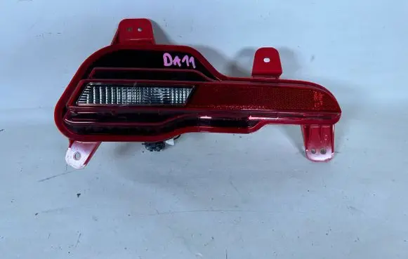 KIA Picanto Third/center stoplight