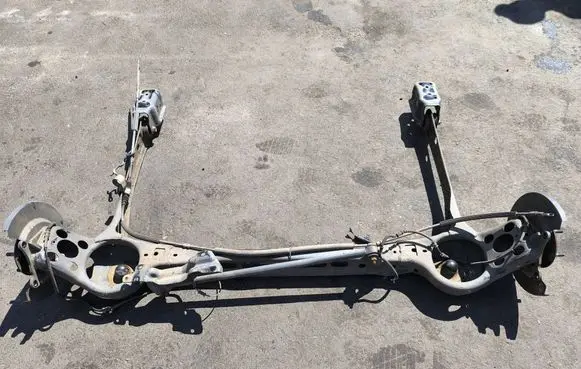 Dodge Grand Caravan Rear axle beam