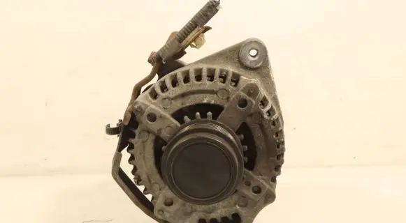 Toyota Yaris Generator/alternator 27060DY060