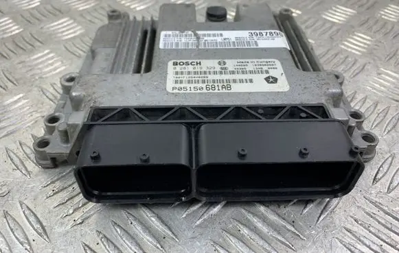 Jeep Cherokee Engine control unit/module P05150681AB