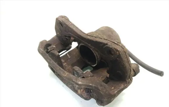 Hyundai i30 Front brake caliper